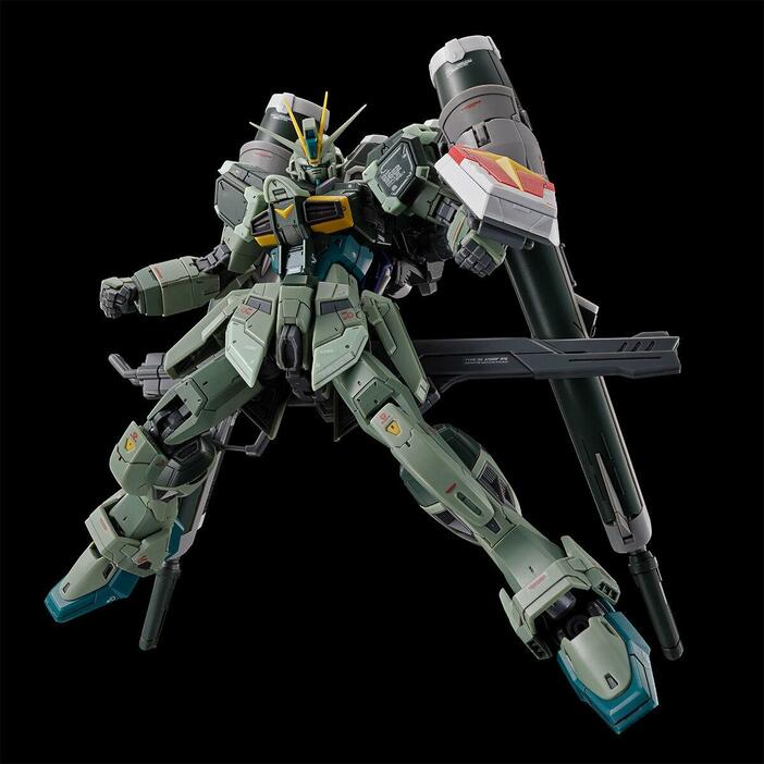 「機動戦士ガンダムSEED FREEDOM」のブラストインパルスガンダムSpecIIのガンプラ「RG 1／144 ブラストインパルスガンダムSpecII」（c）創通・サンライズ