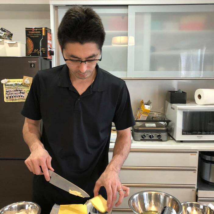 この日も”パパスタ”料理中。