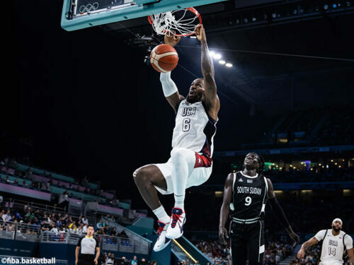 レブロンのシュートで先制したアメリカが南スーダンに勝利 [写真]＝fiba.basketball