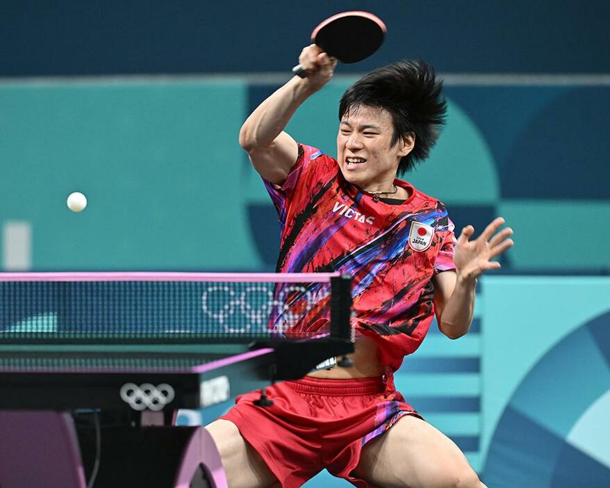 戸上は必死に食らいつき、各ゲームとも競り合いになったが1点が遠かった（Photo：ITTF／ONDA）