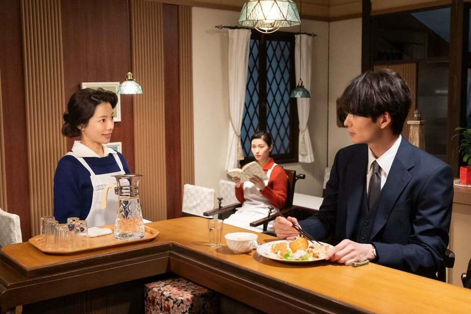 桜井ユキ、羽瀬川なぎ、岡田将生「虎に翼」第94話（C）NHK