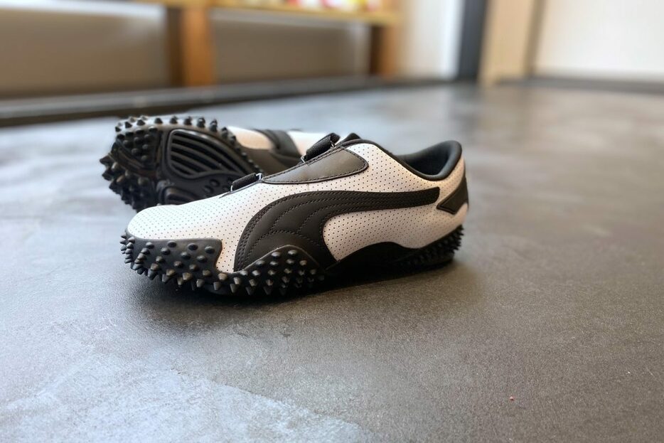 PUMA MOSTRO PERFをチェック