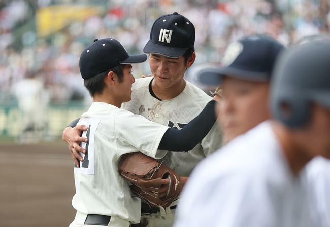 敗戦に涙する村上太一（西日本短大附）（撮影：柳瀨心祐）