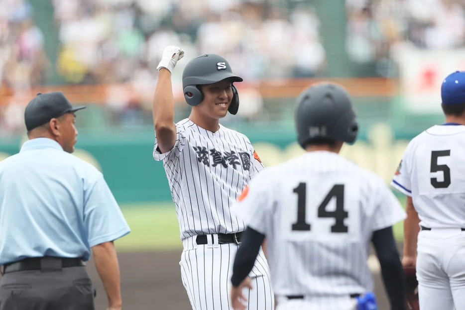 先制打を放った滋賀学園の岡田 幸大（撮影：柳瀨心祐）