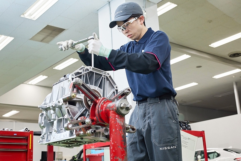 自分の知識・技能で車が直っていく瞬間が1番楽しい