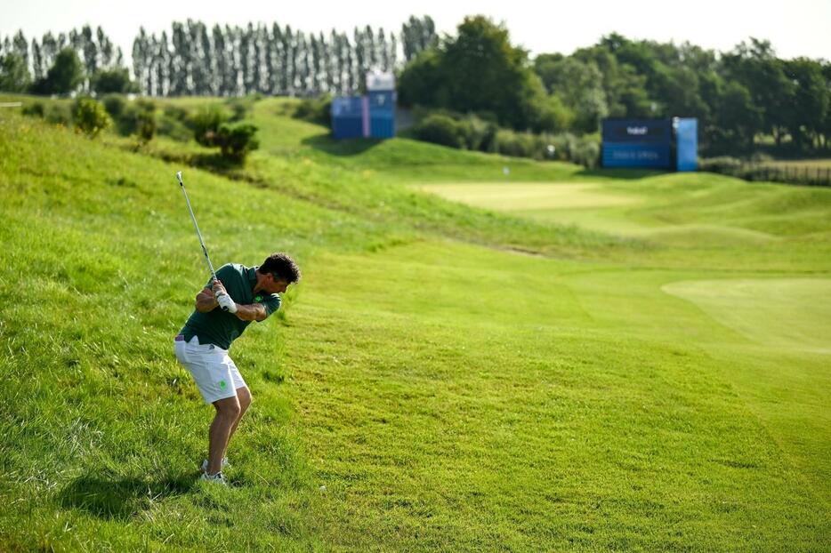 練習日のローリー・マキロイ。深さの違うラフが攻略を難しくさせる(PHOTO/Getty Images)