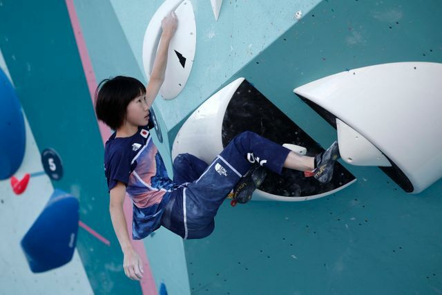 決勝戦のボルダーラウンドに臨んだ森秋彩選手【写真：ロイター/アフロ】