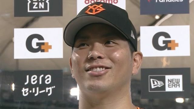 お立ち台でいい笑顔を見せた巨人の大城卓三選手(画像:日テレジータス)