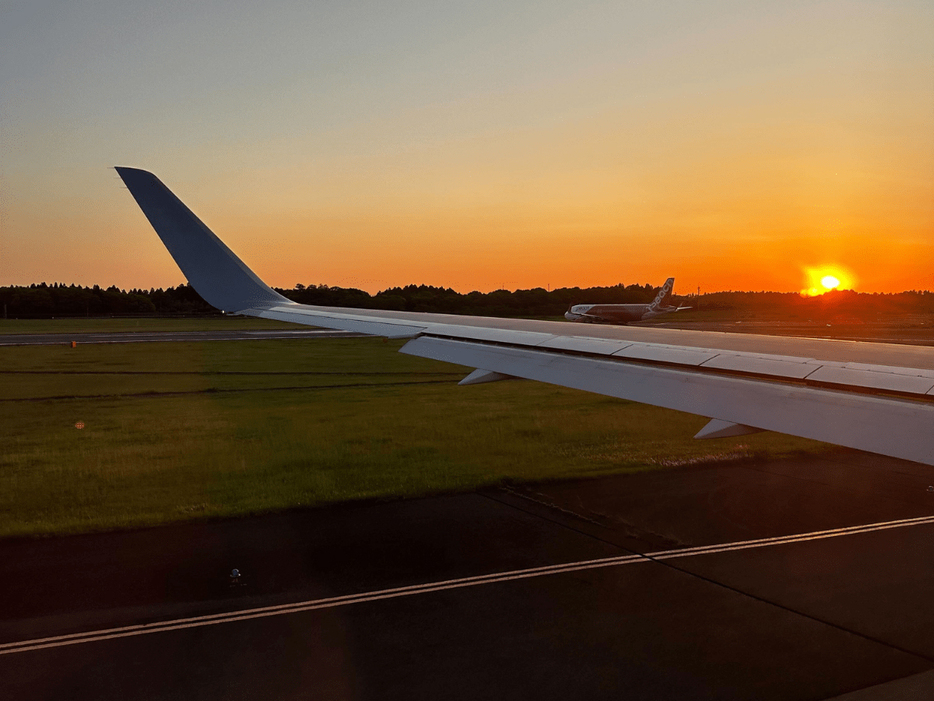 シンガポール渡航時、夕方出発の便は夕焼けがとっても奇麗でした。