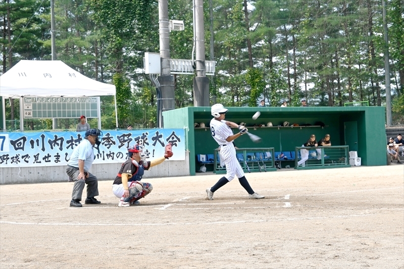 熱いプレーを繰り広げる選手