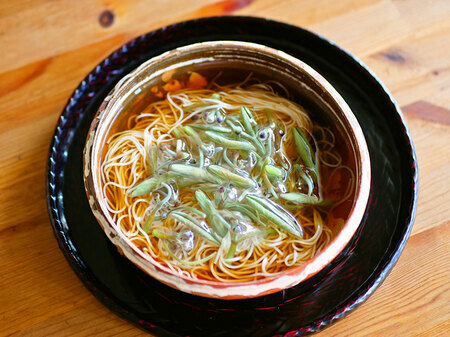 じゅんさいのっけそうめん。