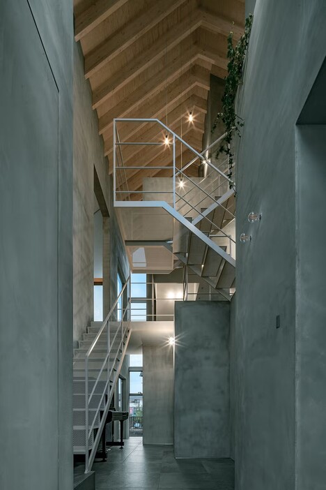 HIROSHI TANIGAWA / ToLoLo studio