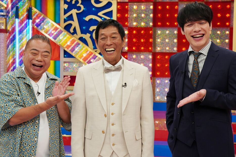 40年ぶりにテレ東スタジオに登場した明石家さんま(中央)と、出川哲朗(左)、川島明