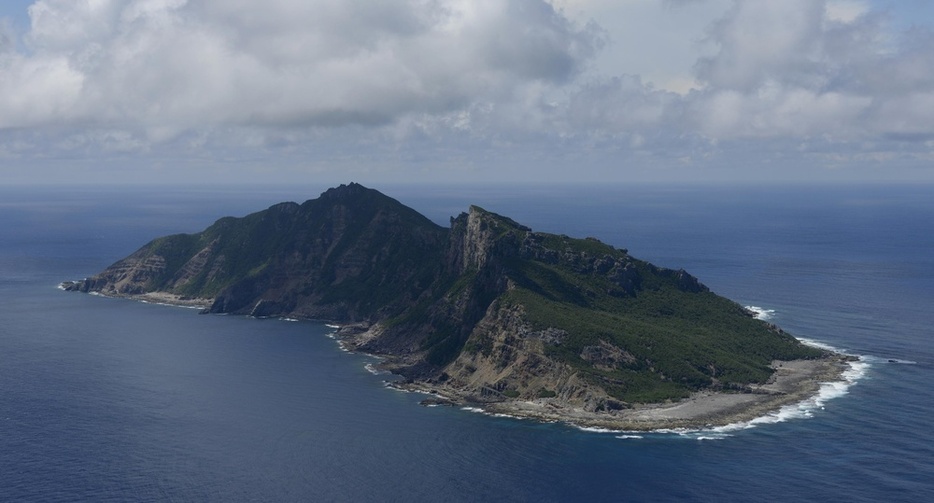 沖縄県・尖閣諸島の魚釣島＝2012年9月