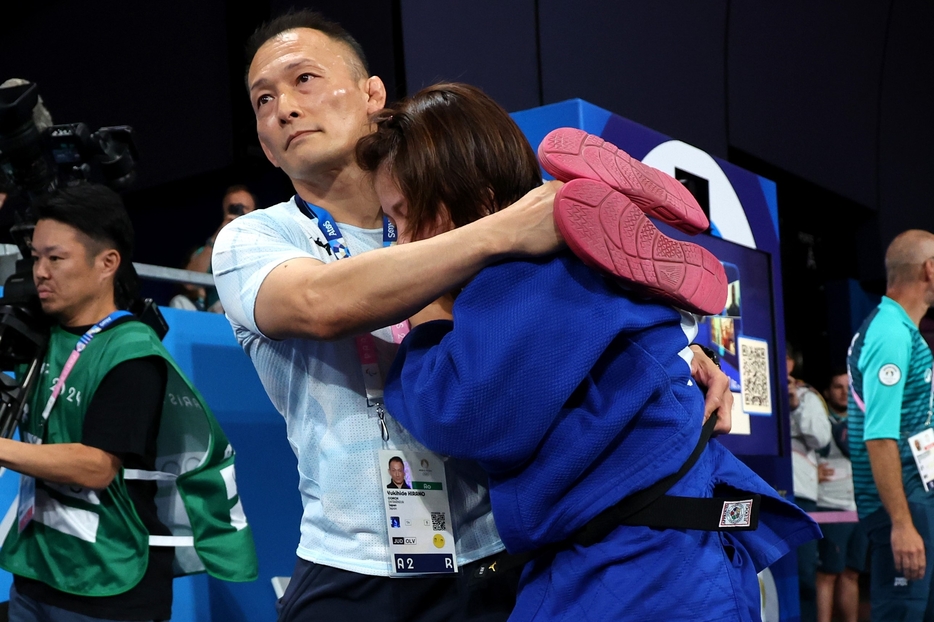 金メダルを手にできず、涙した阿部詩。彼女の下にも誹謗中傷は相次いだ。(C)Getty Images