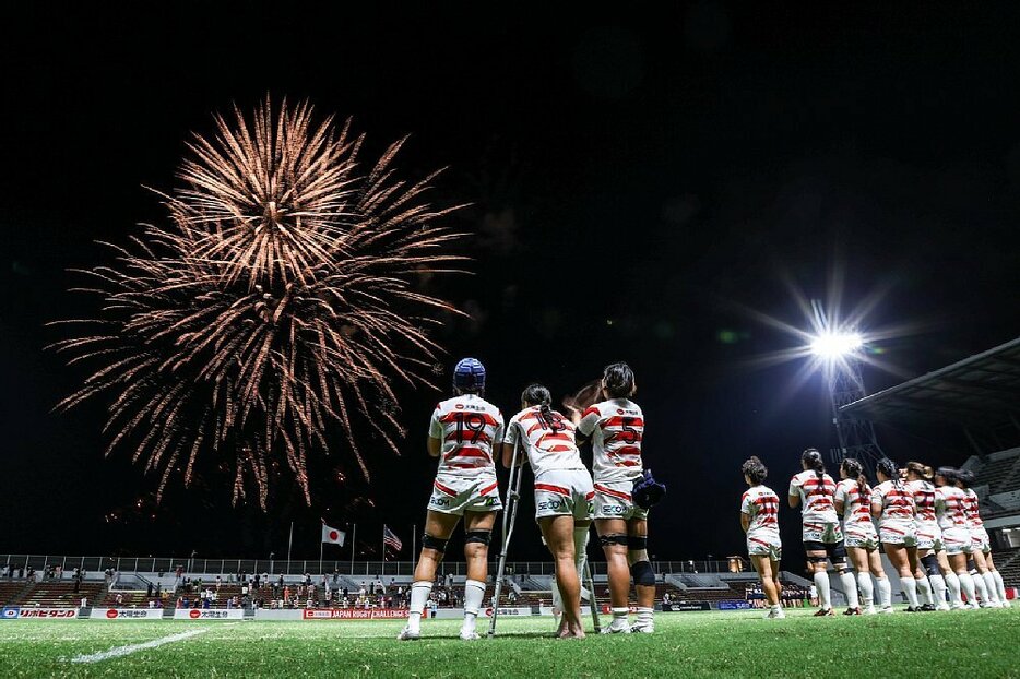 試合終了後に打ち上げられた花火（C）JRFU