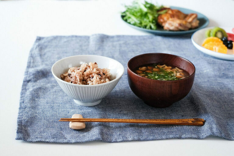 お茶碗とお椀を並べた時にもサイズ感もしっくりくる。