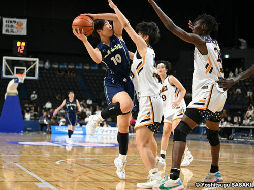 要所で存在感を示した岐阜女子の三宅香菜［写真］＝佐々木啓次