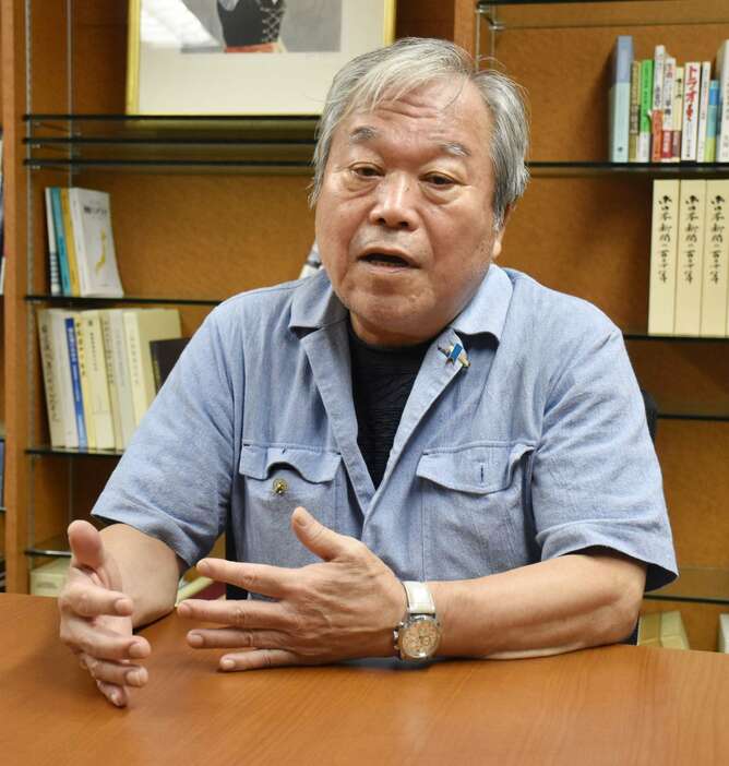 「政府はもっと怒りの姿勢を示すべきだ」と語る増元照明さん＝７月３１日、東京都内