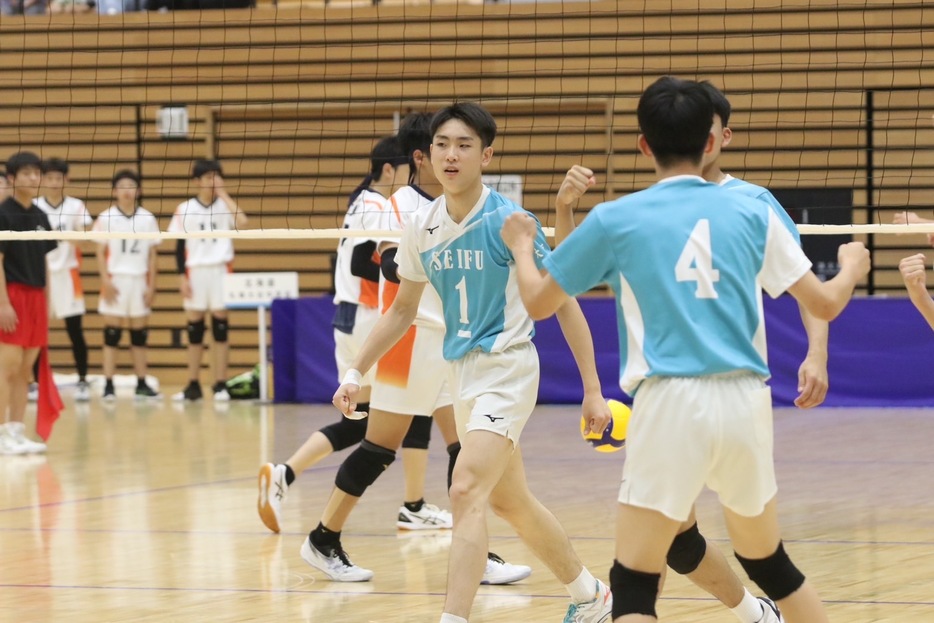 西村海司（清風）【写真：月刊バレーボール】