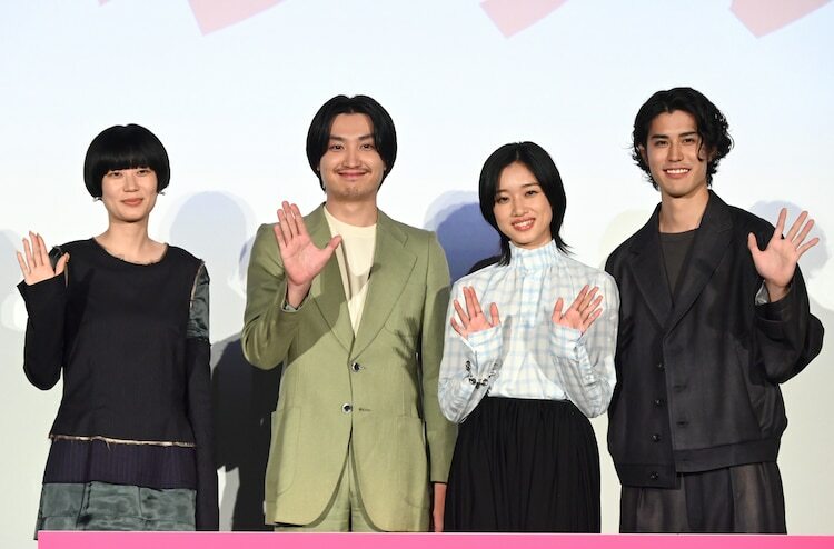 映画「ナミビアの砂漠」ジャパンプレミアの様子。左から山中瑶子、金子大地、河合優実、寛一郎。