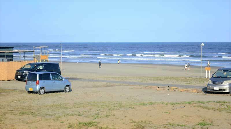 16日の閉鎖が決まった山武市の殿下海水浴場＝14日午後4時40分ごろ（写真一部加工）