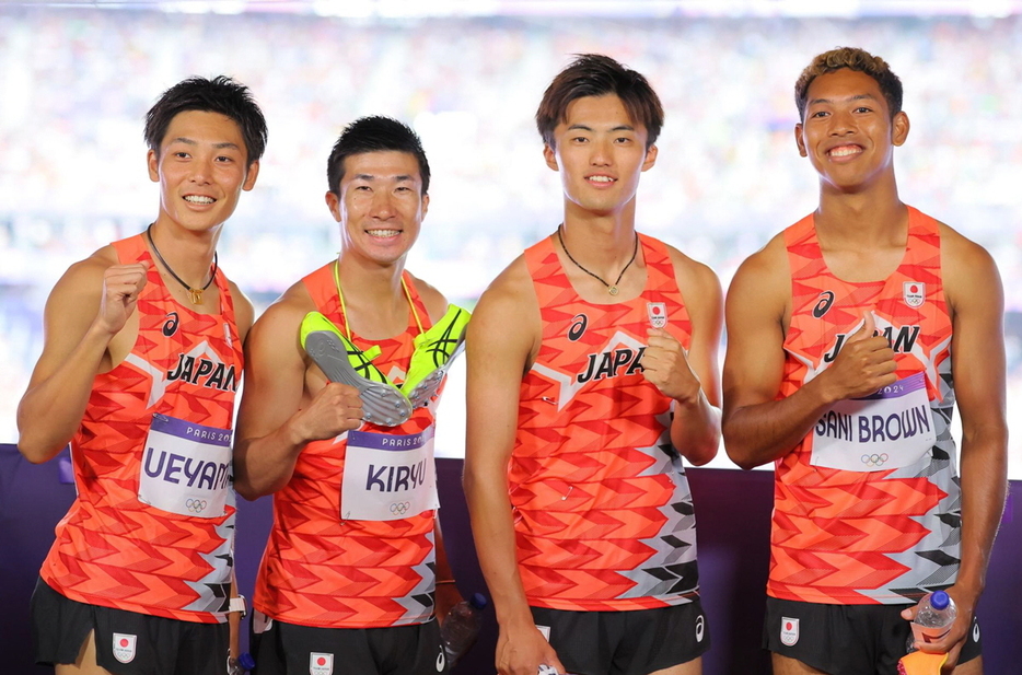 　男子４００メートルリレー予選の日本代表（左から）上山紘輝、桐生祥秀、柳田大輝、サニブラウン・ハキーム