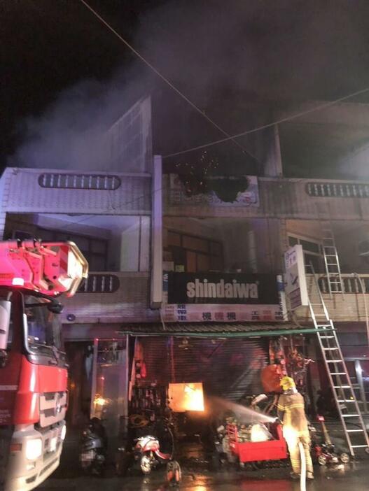 火災で5人が死亡した台南市の店舗兼住宅（読者提供）