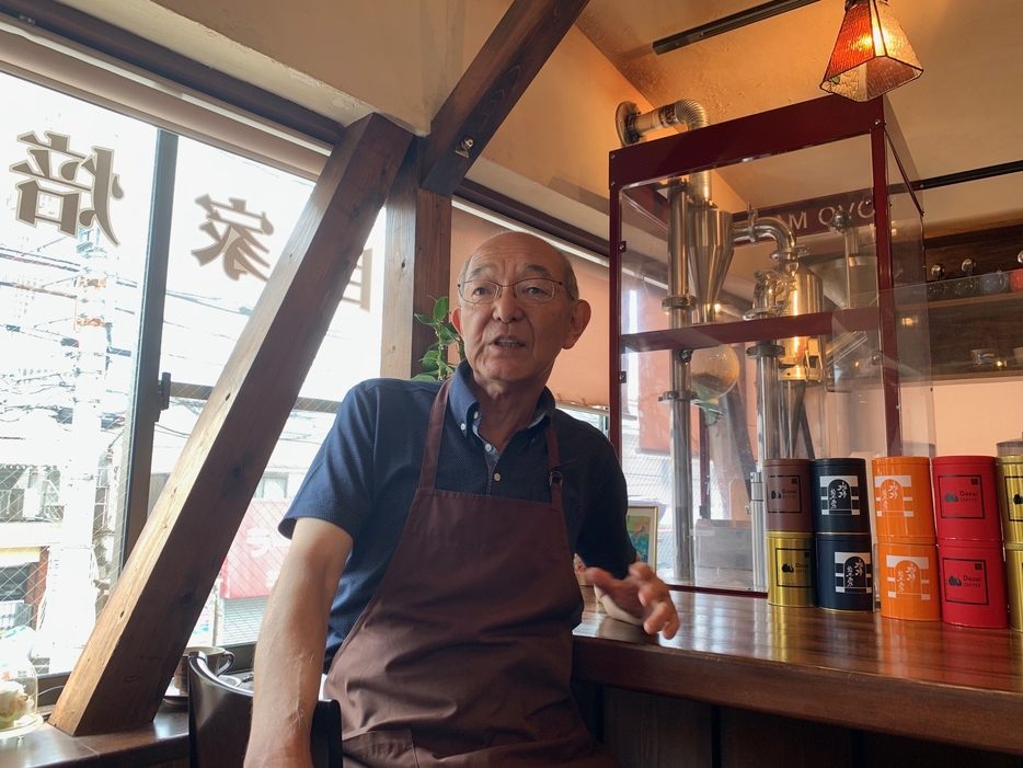 珈琲松井商店の松井寛さん