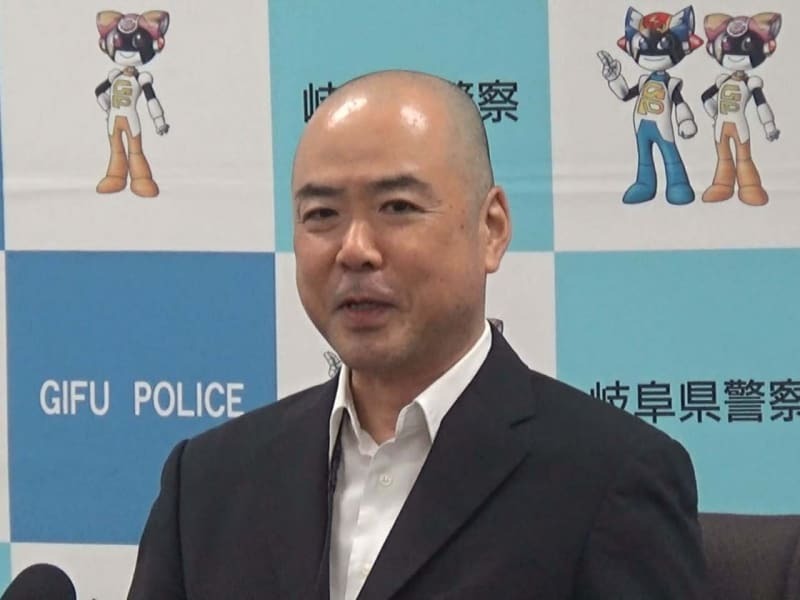 ２６日付で岐阜県警本部長に着任した三田豪士氏＝２６日、県警本部