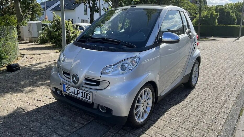 このスマート フォーツー カブリオ（Smart fortwo Cabrio）は世界最小＆最安のメルセデス SLRマクラーレンだ！