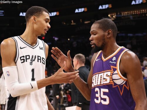 スパーズのウェンバンヤマ（左）とサンズのデュラント（右）[写真]=Getty Images