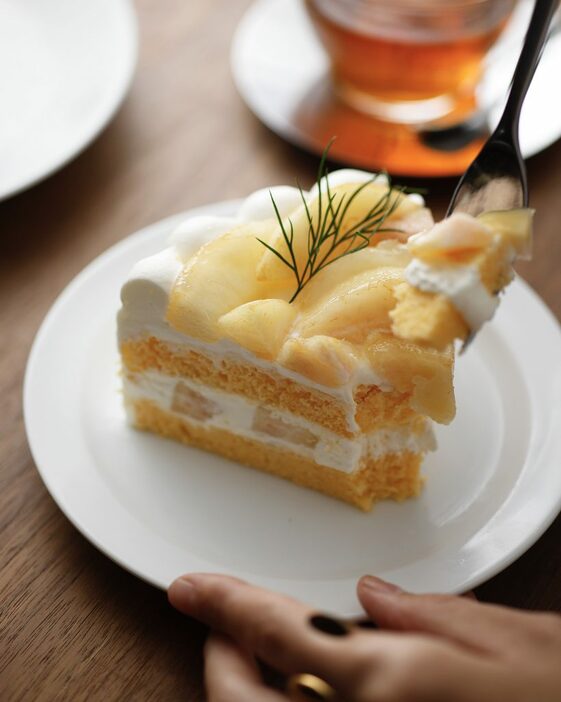 「桃のショートケーキ」 1,210円