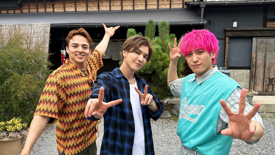 （左から）満島真之介、岩田剛典、兼近大樹