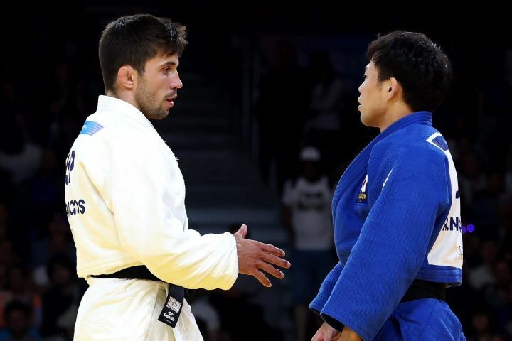 試合直後、永山はガルリゴスと握手はしなかった(C)Getty Images