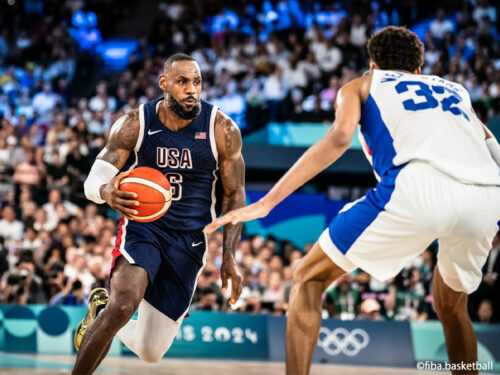 レブロン・ジェームズを擁するアメリカ代表が金メダルを獲得 [写真]＝fiba.basketball