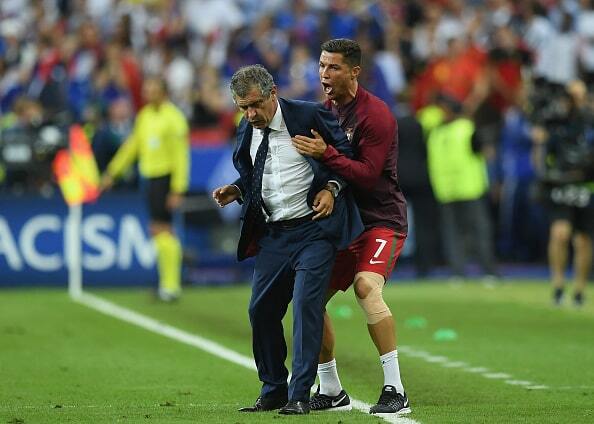 EURO2016決勝のフランス戦では監督よりも熱く指示を出していたロナウド photo/Getty Images