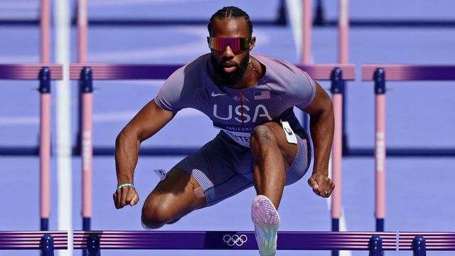 予選レースはゆっくりと走ったクリッテンデン選手(写真：ロイター/アフロ)