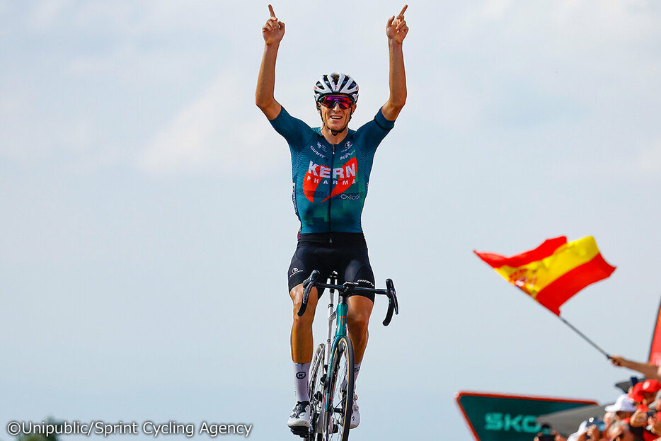 カストリーリョは自身初のプロ勝利とチーム初のグランツールのステージ優勝も果たした