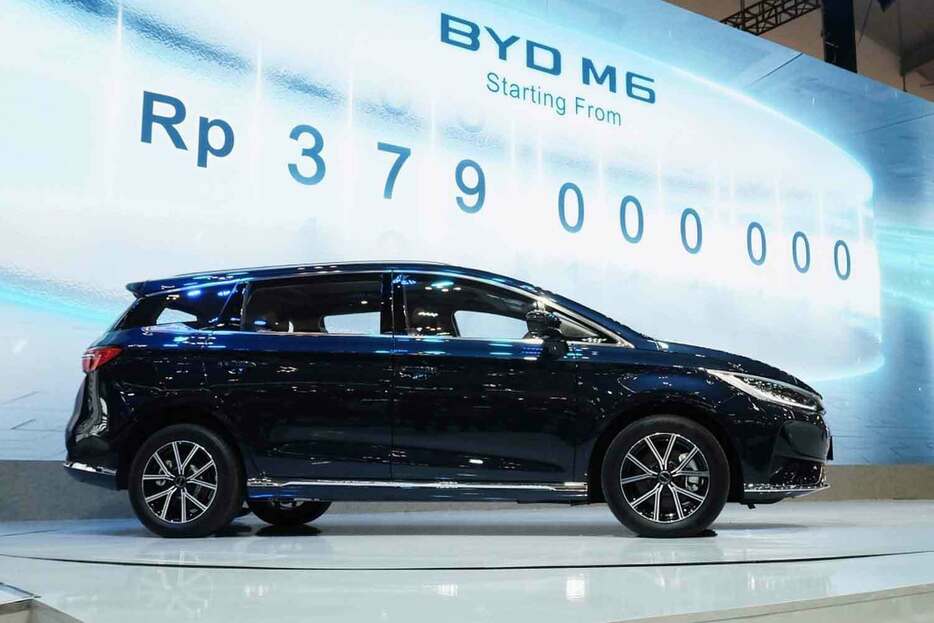 BYDは、ガイキンド・インドネシア国際オートショーにおいてMPVのBEV「M6」を発表した。