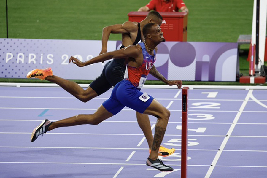 パリ五輪男子400mを歴代4位の好タイムで制したホール