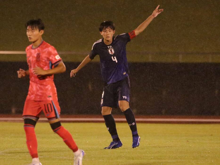 U-18日本代表のゲーム主将、CB土屋櫂大(川崎F U-18、3年)が無失点に貢献(Taro YOSHIDA)