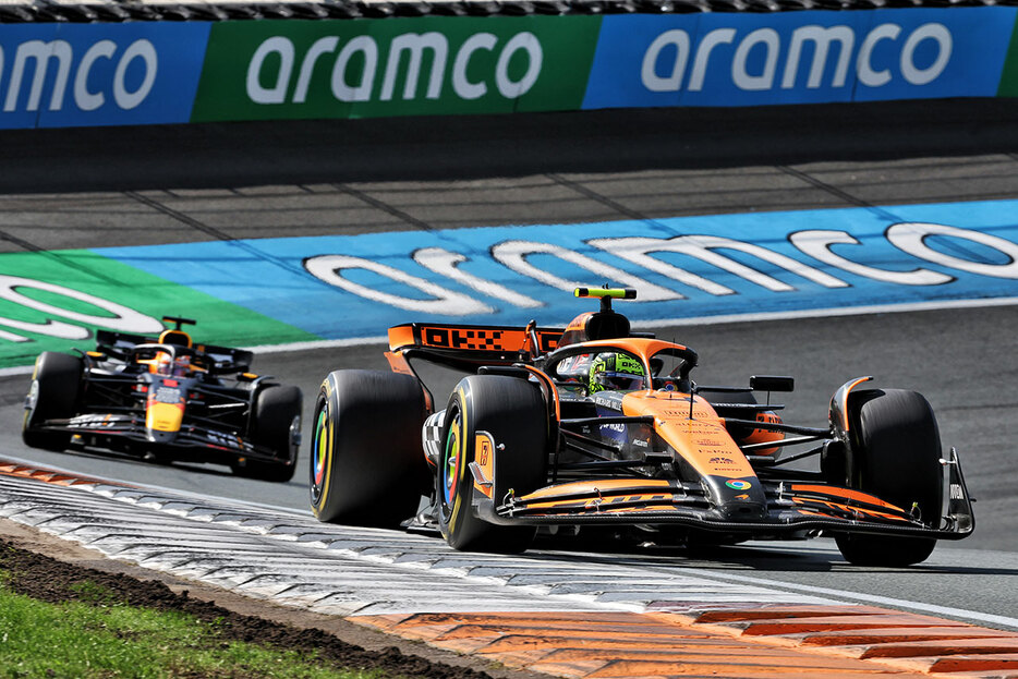 2024年F1第15戦オランダGP　ランド・ノリス（マクラーレン）とマックス・フェルスタッペン（レッドブル）