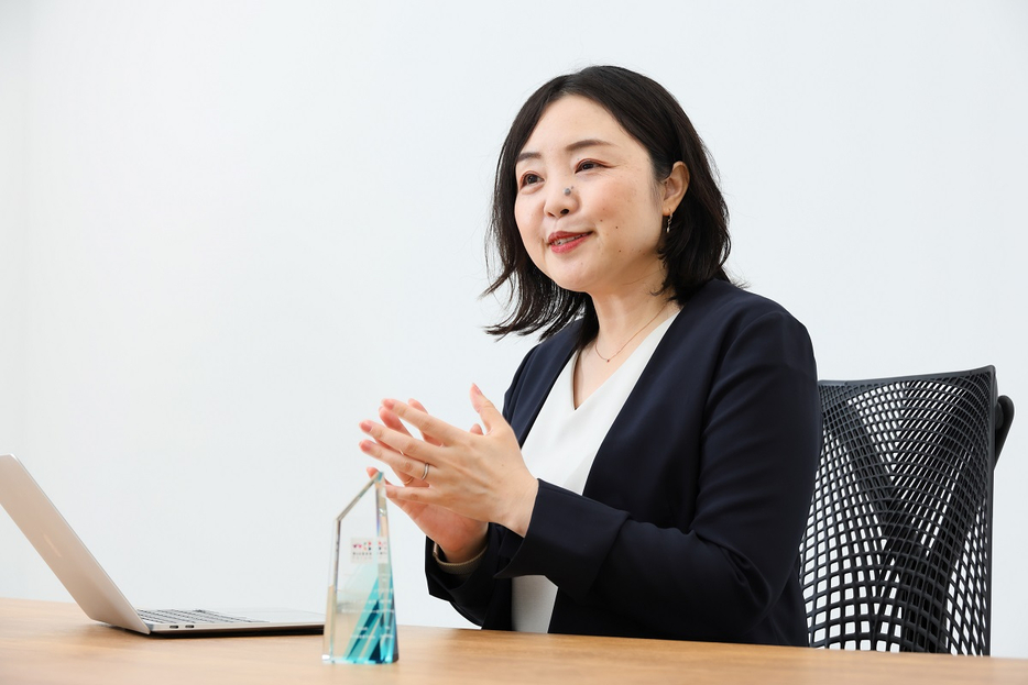 嶋田彩野氏