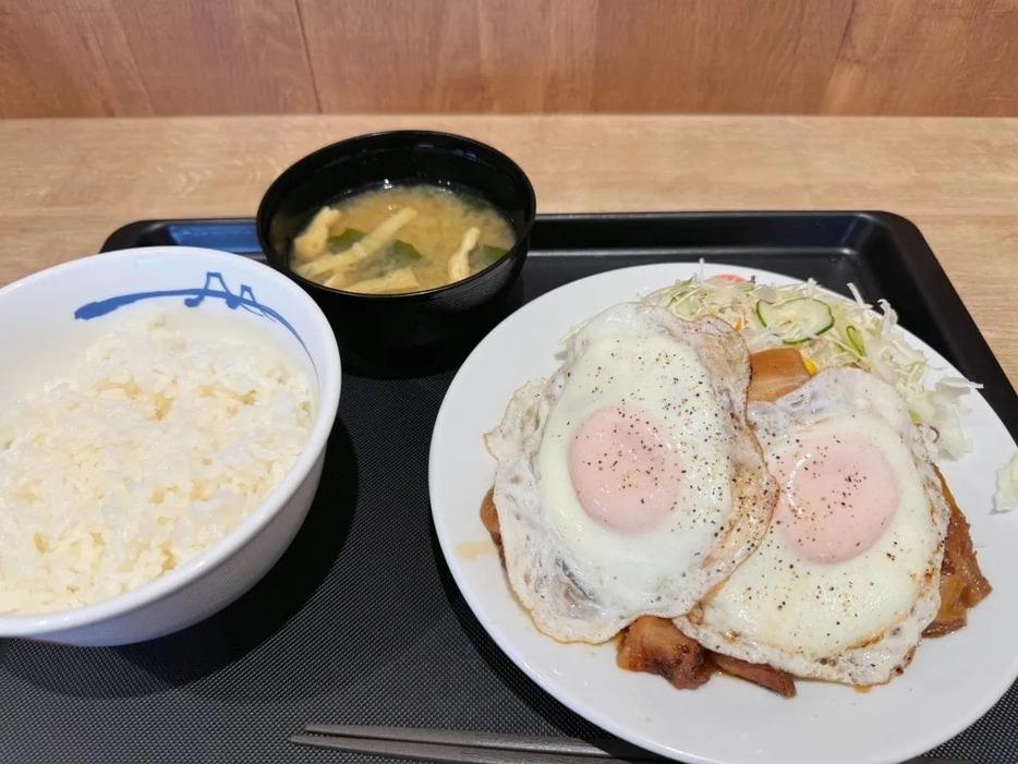 松屋 柔厚炙りチャーシューエッグ定食2枚盛