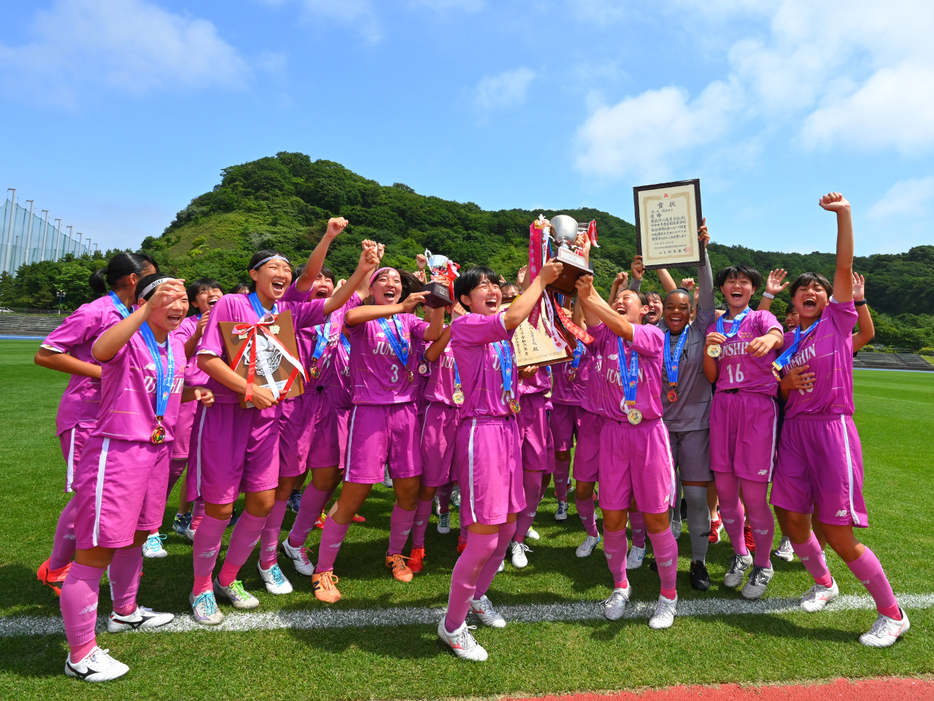 藤枝順心高が2連覇(HIGH SCHOOL SOCCER YEARBOOK)