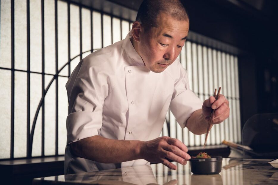 「舌は体調によって変わってしまうので調味料の分量は手で覚えます」