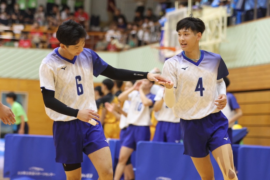 高川学園（山口）【写真：月刊バレーボール】