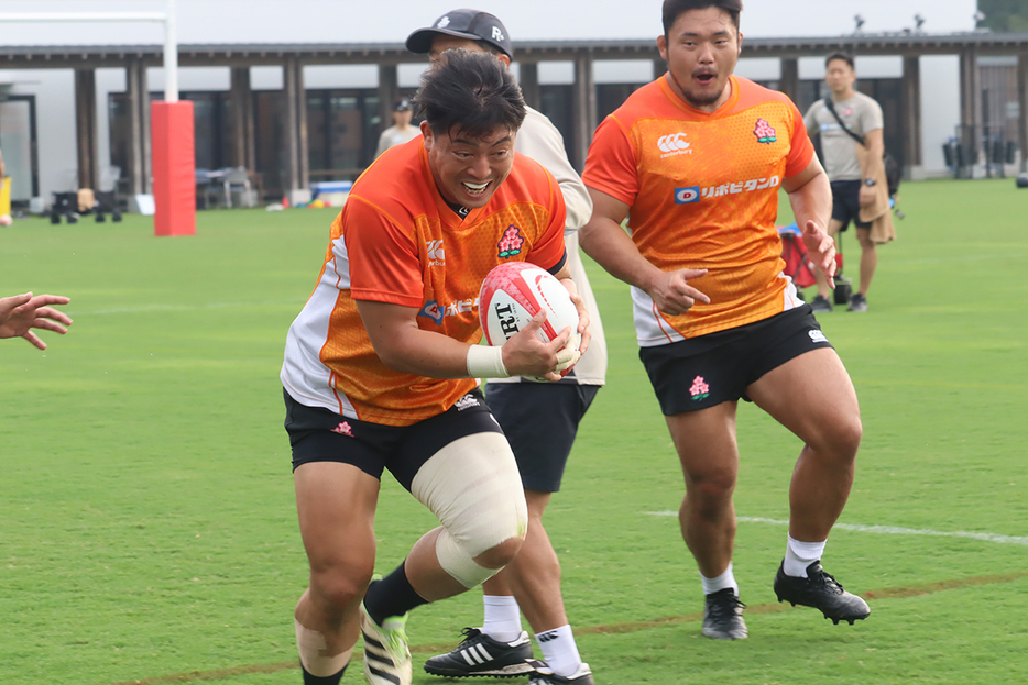 坂手淳史 (C)JRFU