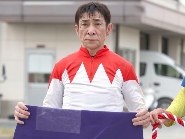 サンライズホークとタッグを組む山口勲騎手(撮影：稲葉訓也)